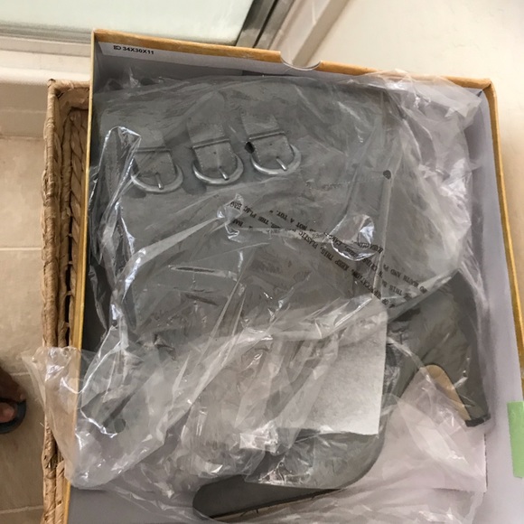 Grey shade boots ... worn once! - Picture 5 of 5